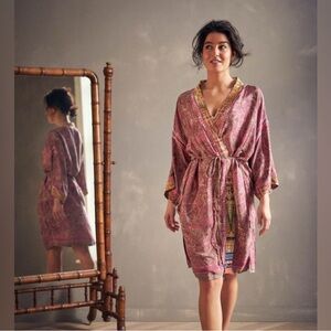 HOUSE OF RITUALS Jaypur Saree Kimono
Paisley Pink One Size